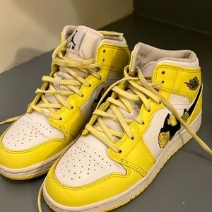 Kids Nike Air Jordans yellow roses